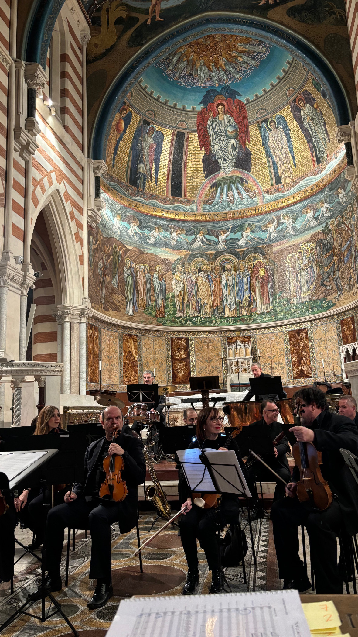 L'Orchestra Sinfonica Città di Roma diretta da Lorenzo Macrì nella Chiesa di San Paolo entro le Mura